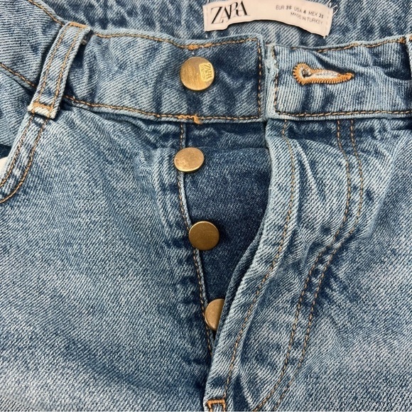 Zara Distressed Cut Off Button Fly Jean Shorts Size 4 Women’s - Picture 5 of 5